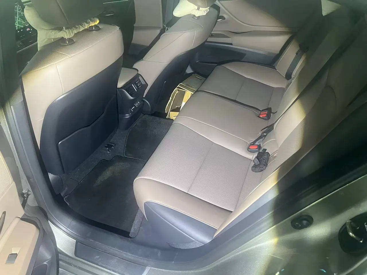 Lexus ES (Imported) 2025 ES200 2.0 Stepless Edition Automatic Gear 4