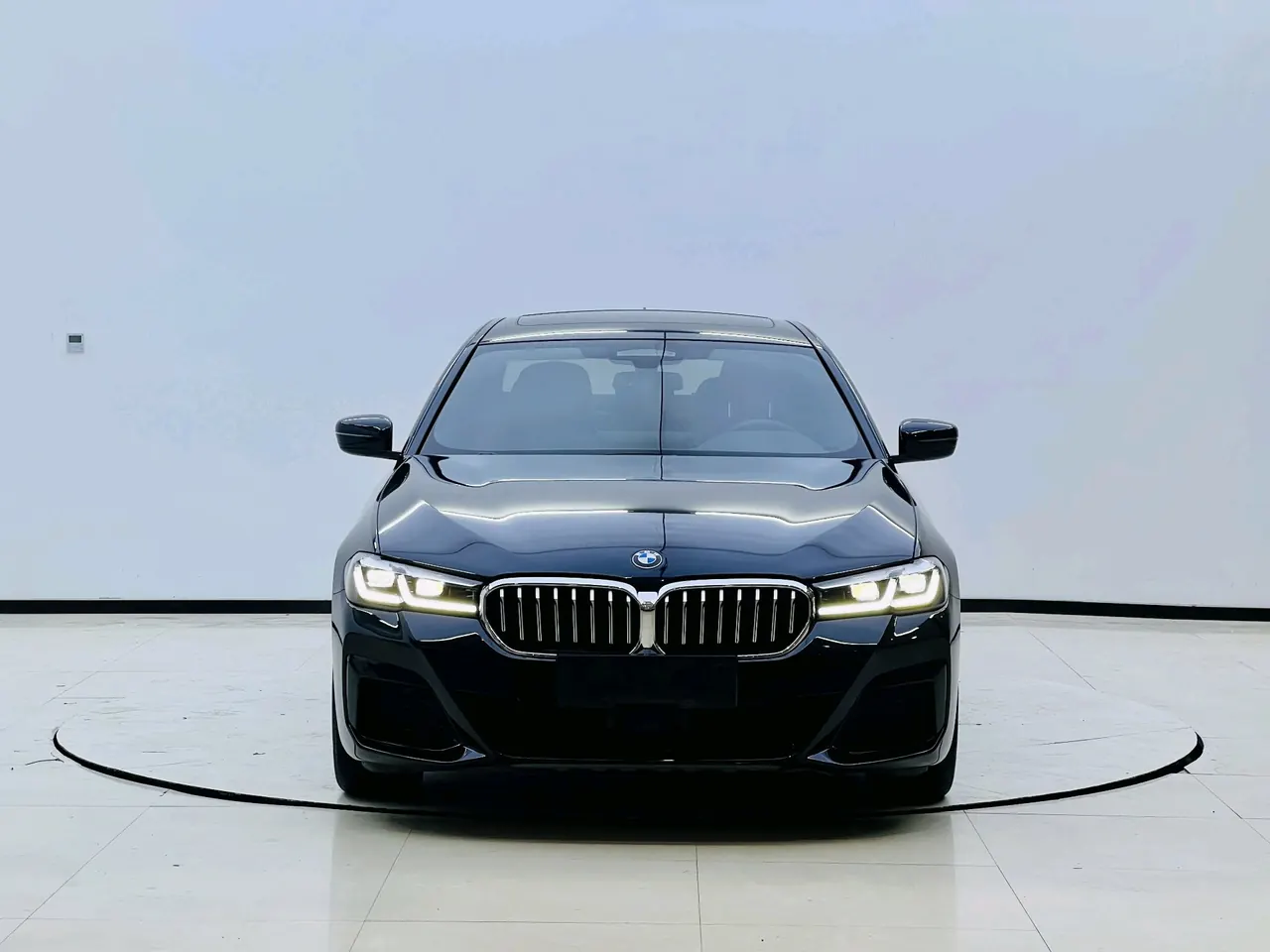 BMW 5 New Energy 2021 535Le 2.0T Pioneer Edition M Sports Suit Automatic Gear 2