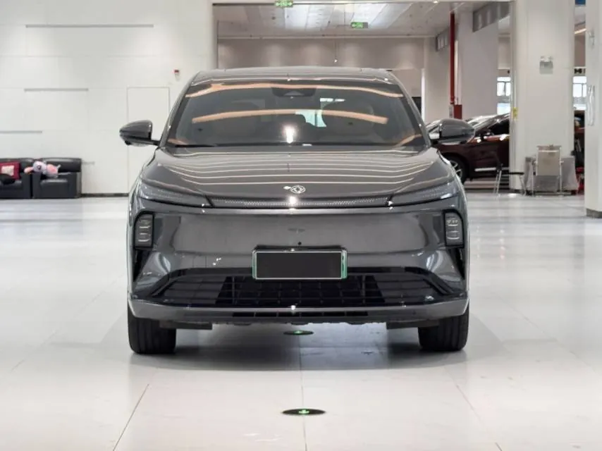 Aeolus 2025 L8 1.5T 185KM Dream Edition Automatic Gear 2