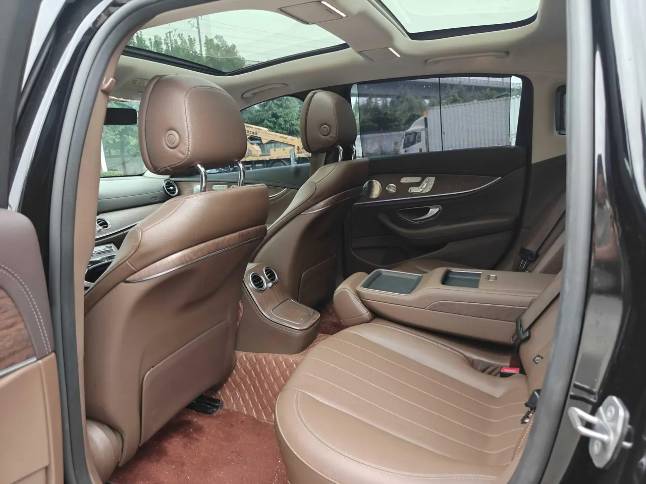 Mercedes Benz E Class 2021 E 300 L 2.0T Luxury Automatic Gear 5