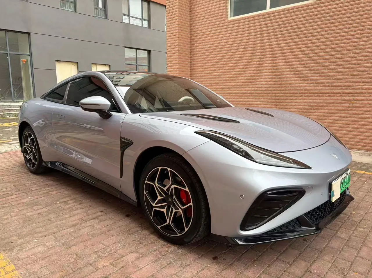 Neta 2023 Neta GT 580 AWD automatic gear 3