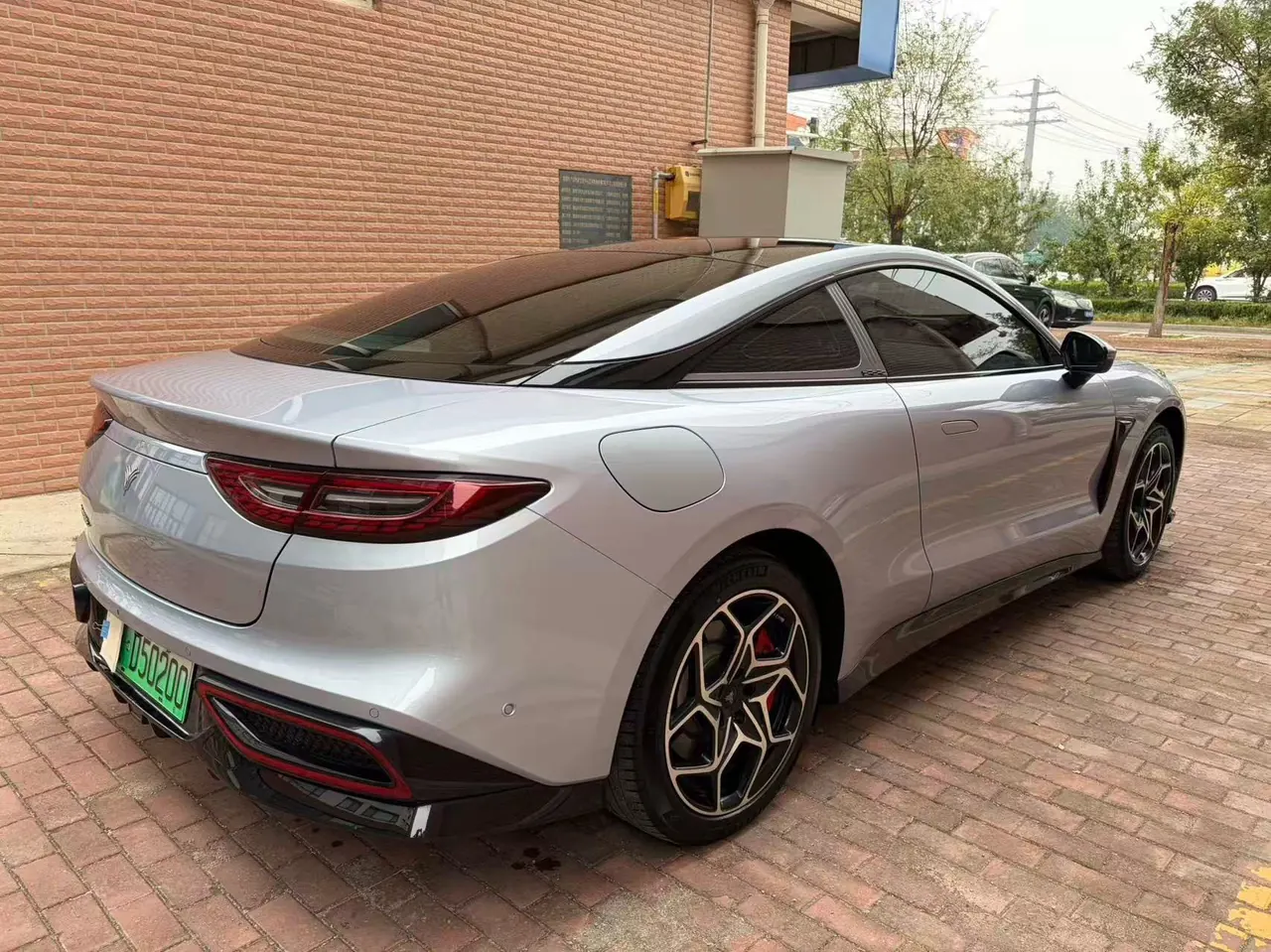 Neta 2023 Neta GT 580 AWD automatic gear 5