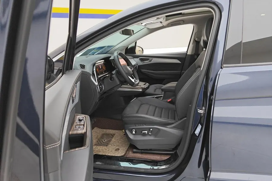 Volkswagen 2021 models of 2.0TSI 380TSI four-wheel drive luxury version of Pro automatic gear 4