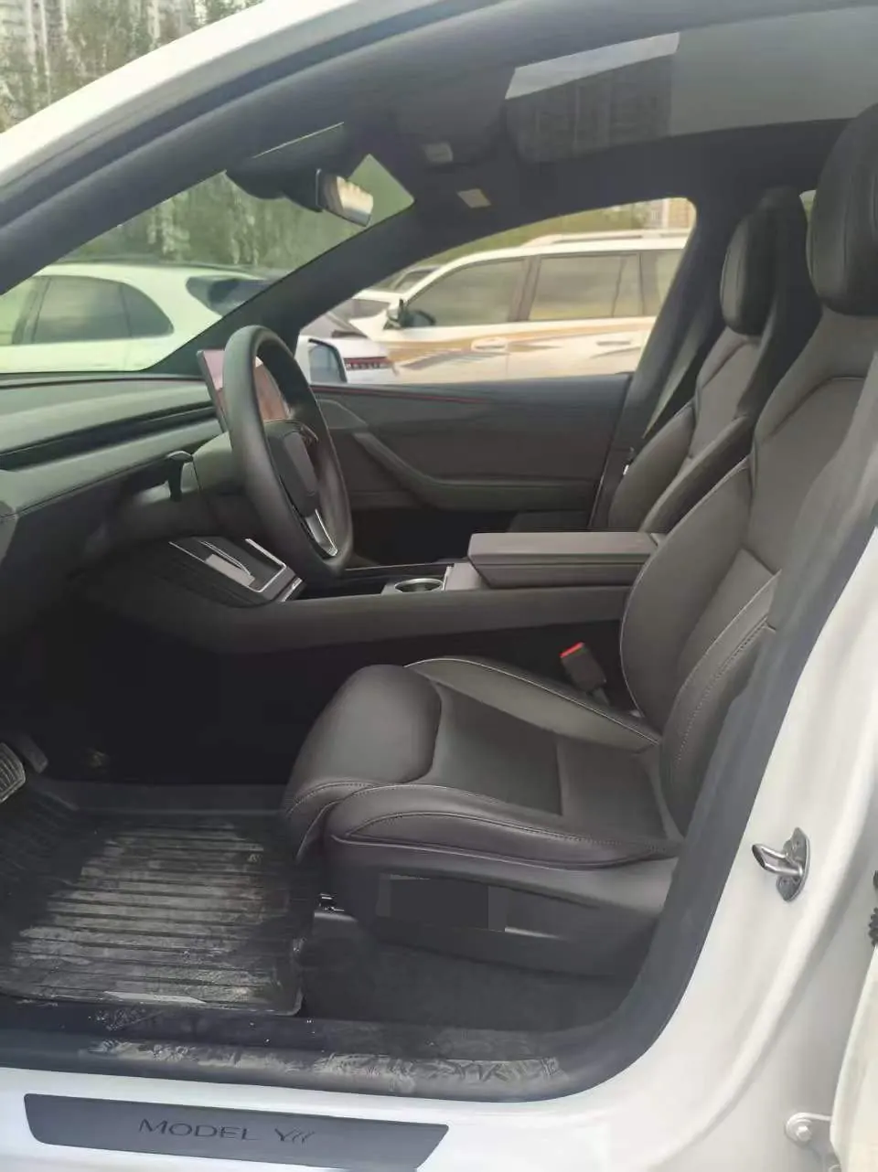 Tesla 2025 Model Y L Long Endurance All-Wheel Drive Automatic Transmission 2