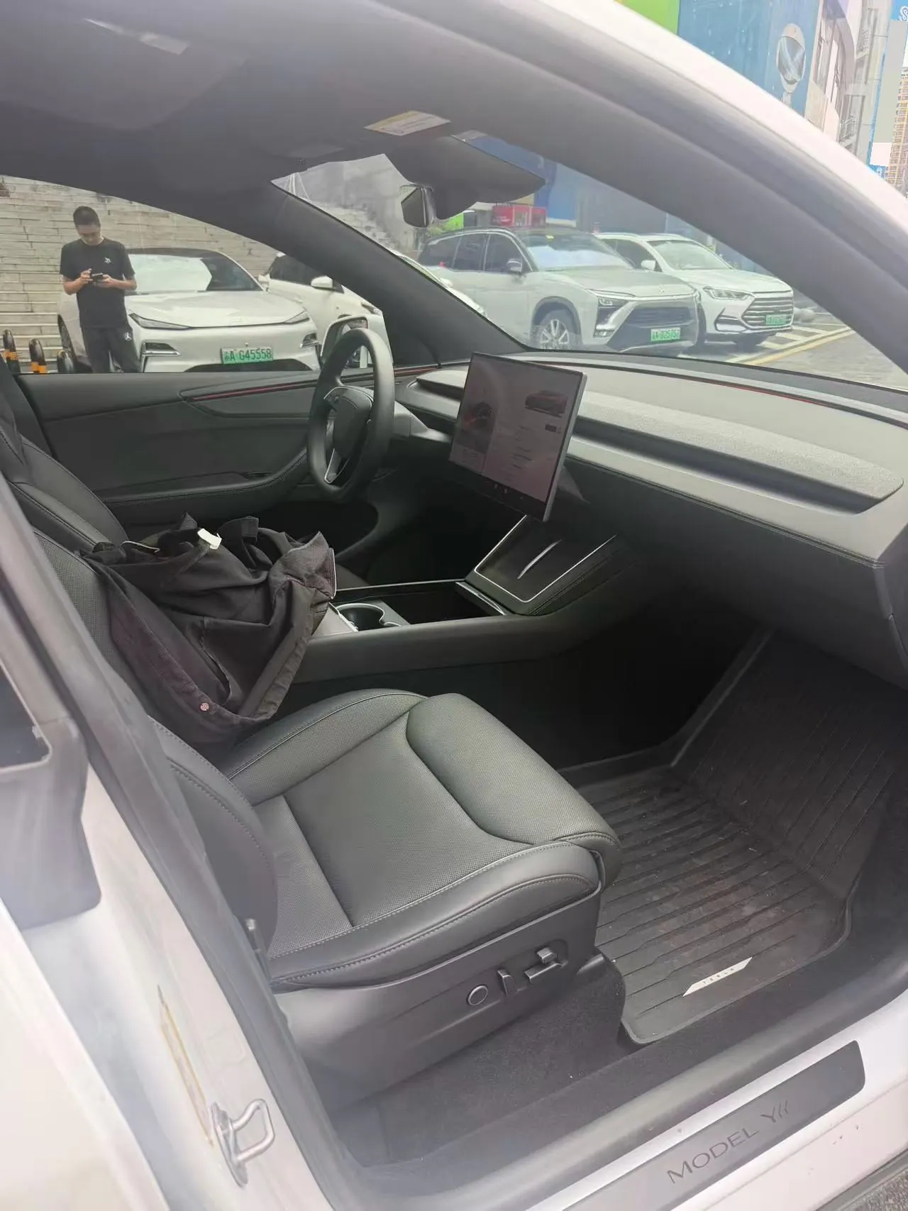 Tesla 2025 Model Y L Long Endurance All-Wheel Drive Automatic Transmission 5