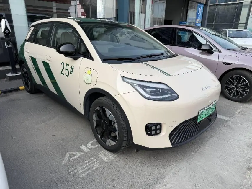 GAC Aion 2025 AION UT 420 Smart Edition Automatic Gear 2