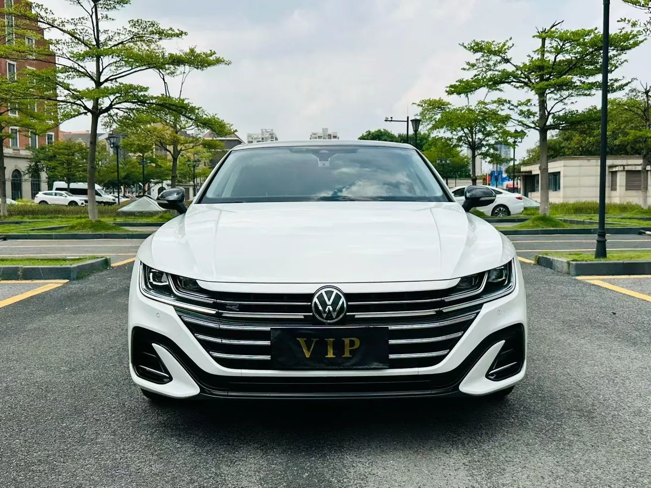 Volkswagen 2023 CC 2.0TSI 380TSI Shining Edition Automatic Gear 2