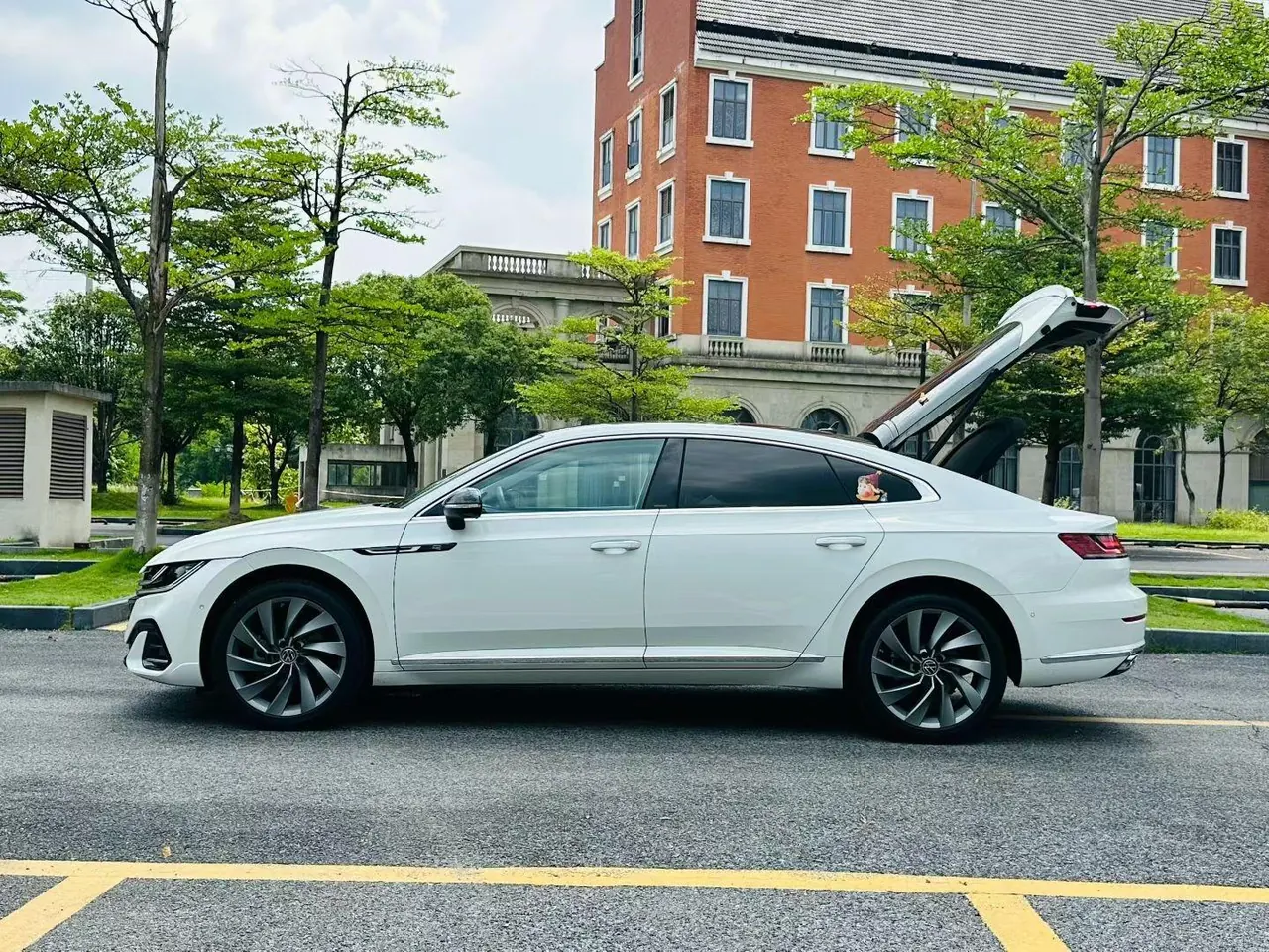 Volkswagen 2023 CC 2.0TSI 380TSI Shining Edition Automatic Gear 9