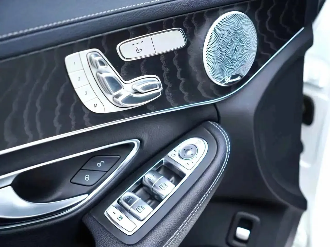 Mercedes Benz Class C 2021 C 260 L 48V 1.5T Sports Star Yao Zhen Tibetan Edition Automatic Gear 5