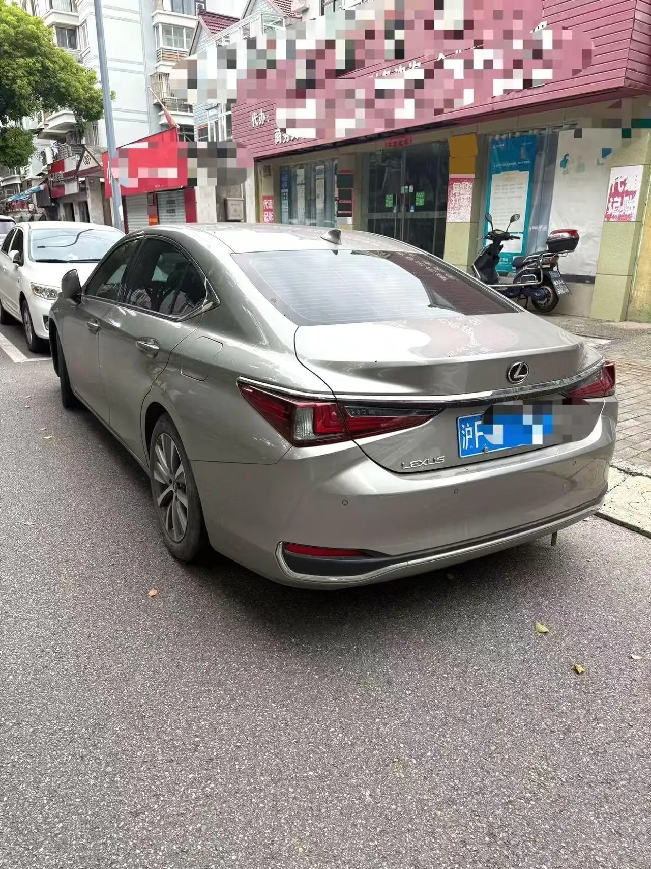 Lexus ES (Imported) 2020 ES200 2.0 Stepless Premium Edition Automatic Gear 6