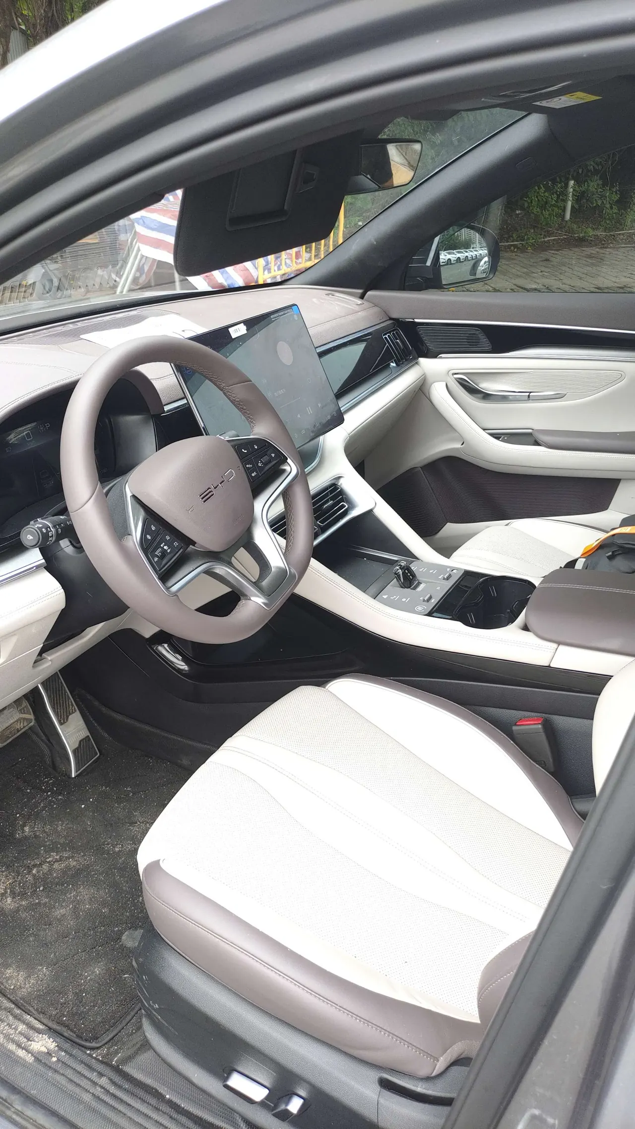 BYD Song PLUS New Energy 2025 Song PLUS DM-i 1.5 Stepless 75KM Luxury Automatic Gear 6