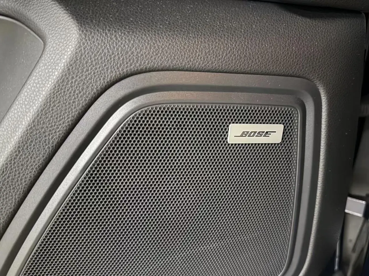 Porsche Macan (Imported) 2020 Macan Turbo 2.9T Automatic 7