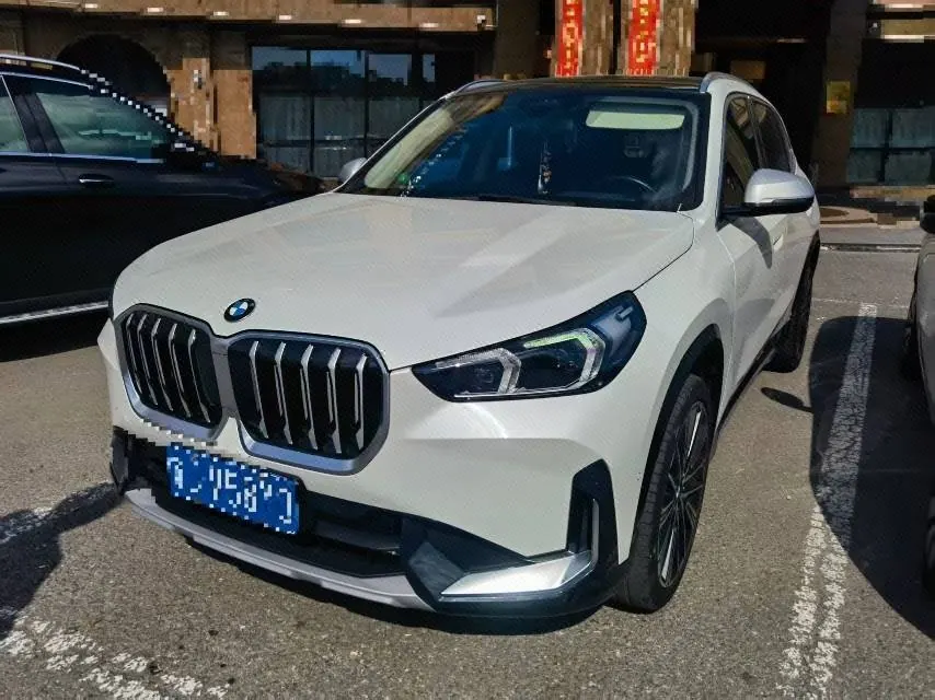 Open image lightbox: BMW 2023 X1 xDrive25Li 2.0T M sports suit automatic gear