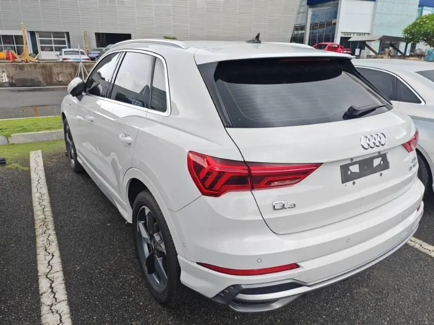 Audi 2022 Q3 1.4TFSI 35TFSI Fashion Dynamic Automatic 2