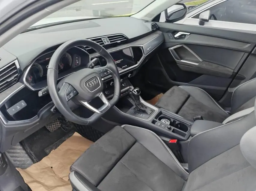 Audi 2022 Q3 1.4TFSI 35TFSI Fashion Dynamic Automatic 3