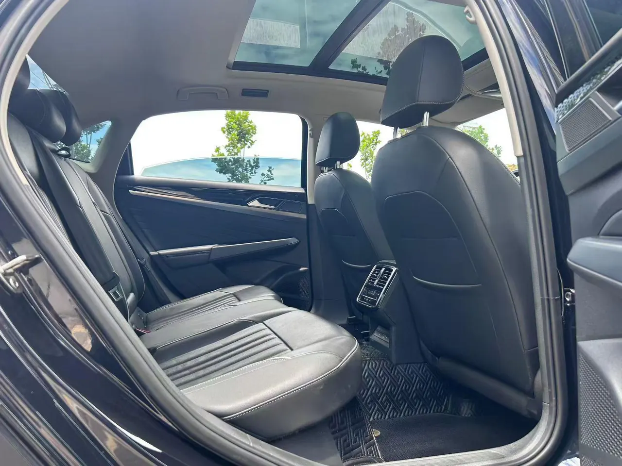 Volkswagen 2022 Passat 2.0TSI 330TSI Star Elite Edition Automatic Gear 4