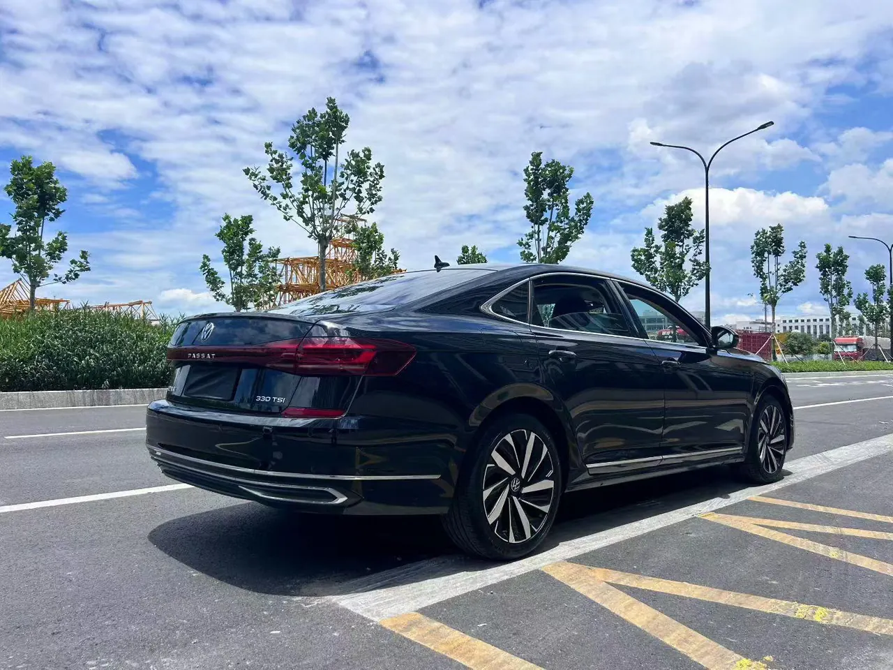 Volkswagen 2022 Passat 2.0TSI 330TSI Star Elite Edition Automatic Gear 7
