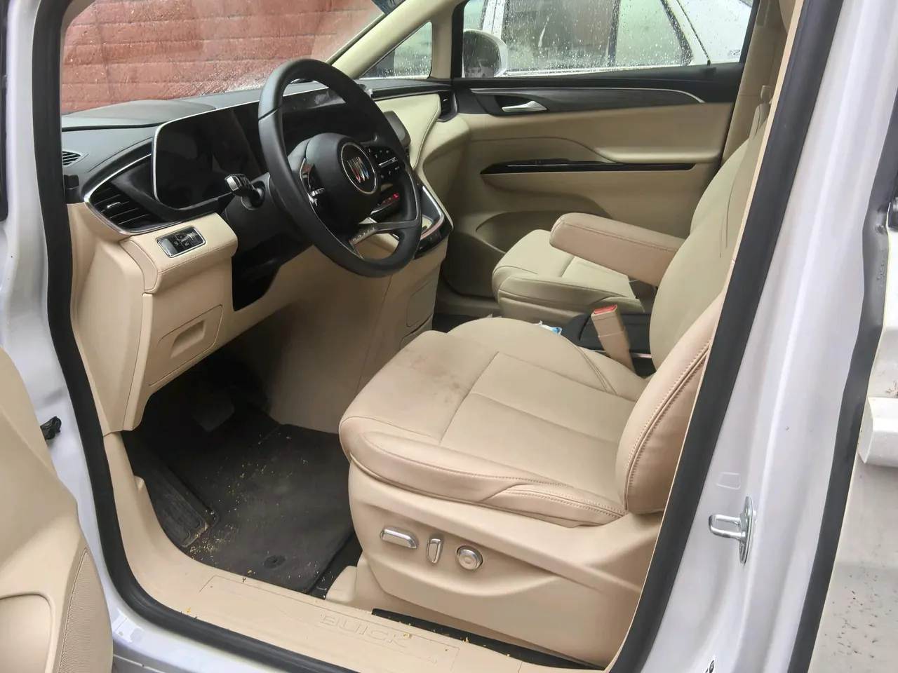 Buick 2025 GL8 Lu Shang 1.5T First Edition 7-seat Automatic Gear 2