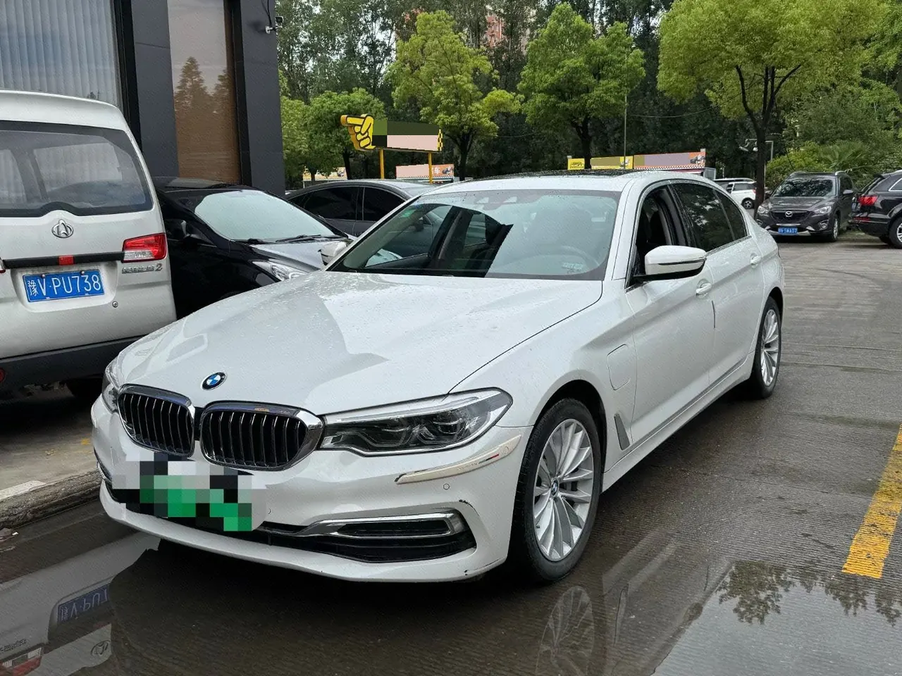 Открыть галерею: BMW 5 series new energy 2020 530Le 2.0T mileage upgraded luxury package automatic gear