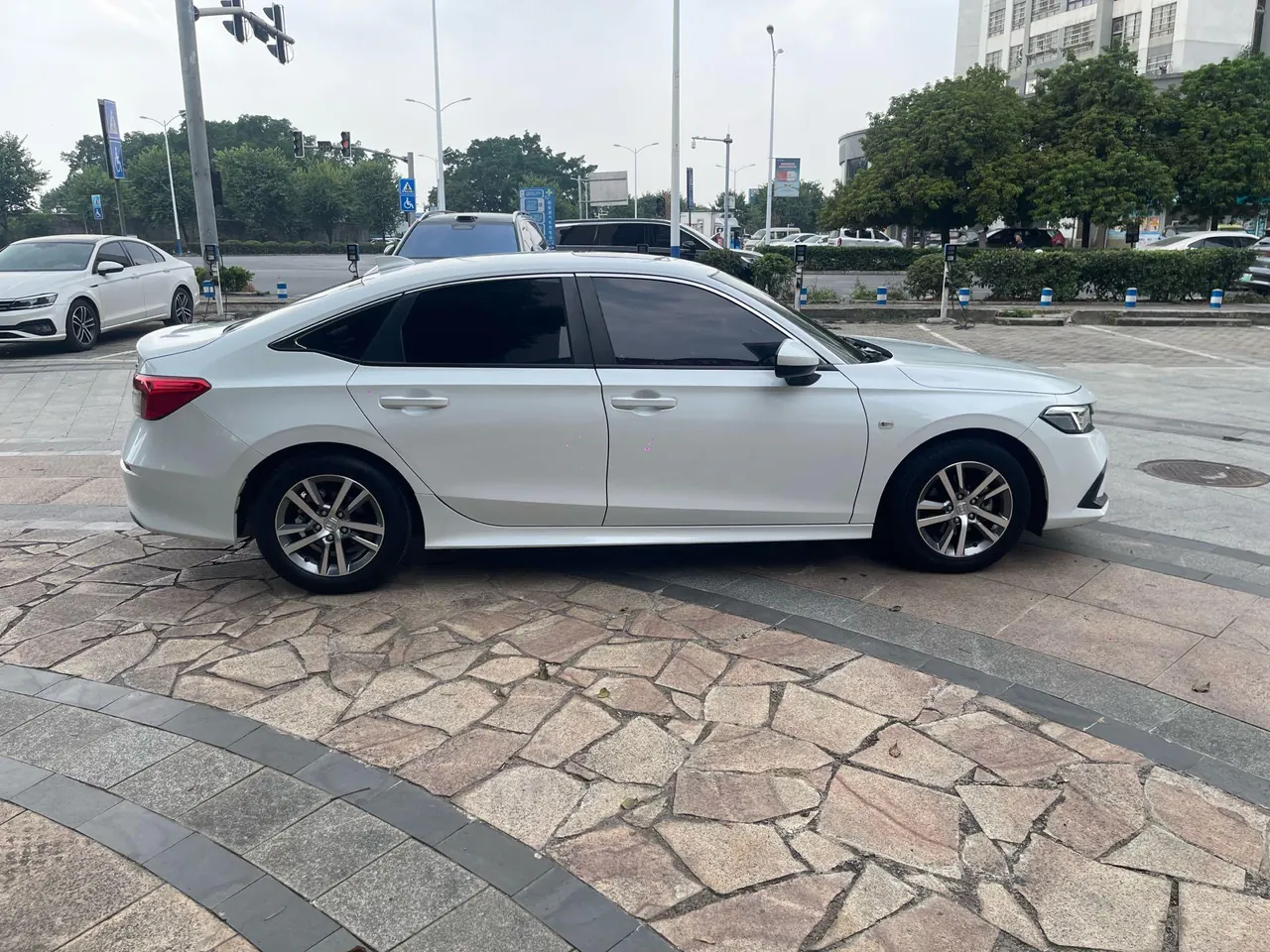 Honda 2022 Civic 1.5T Stepless 180TURBO Shangqing Edition Automatic Gear 5
