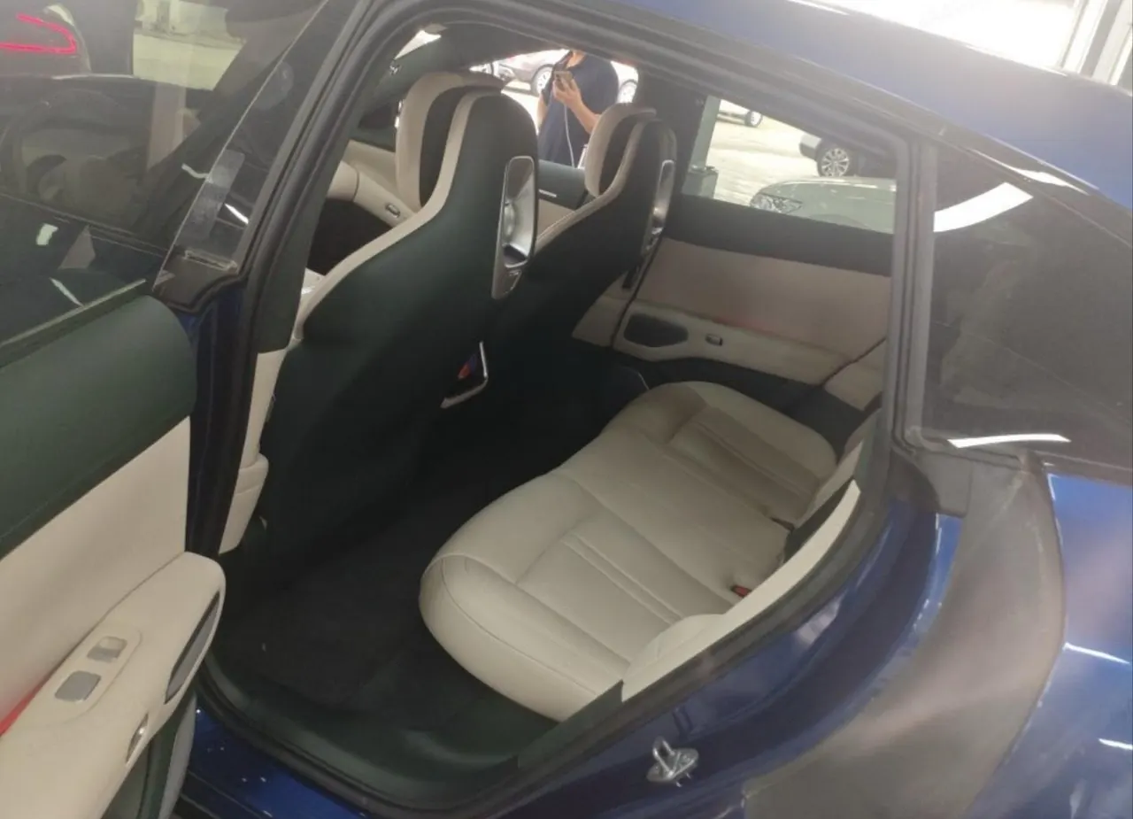 MI 2025 YU7 Long Endurance High Performance Four-wheel Drive Max Edition Automatic Gear 6
