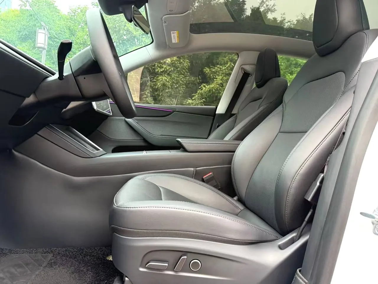 Tesla 2025 Model Y rear-wheel drive version automatic transmission 8