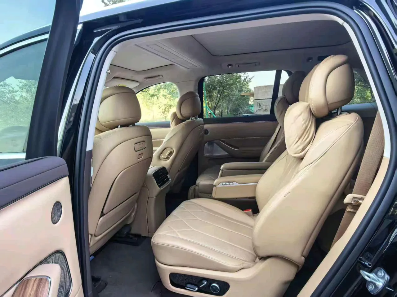 AITO 2025 AITO M8 Ultra 53.4kWh 6-seat automatic gear 6