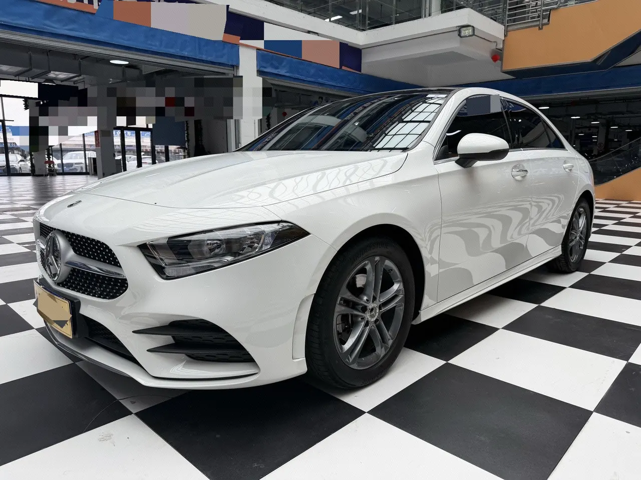 Открыть галерею: Mercedes Benz Class A 2022 A 180 L 1.3T Sports Automatic