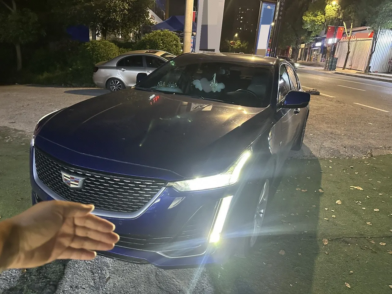 Открыть галерею: Cadillac 2023 CT5 2.0T 28T Luxury (Standard Edition) Automatic Gear