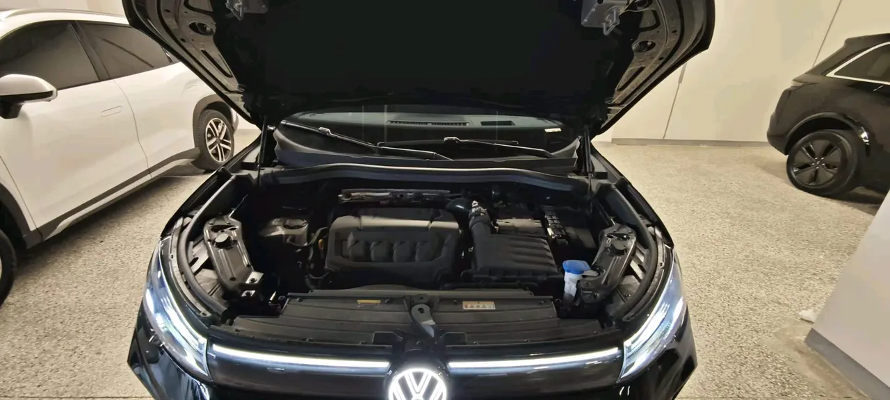 Volkswagen 2024 Tiguan L PRO 2.0TSI 330TSI Two-Drive Smart Collar Edition Automatic Gear 2