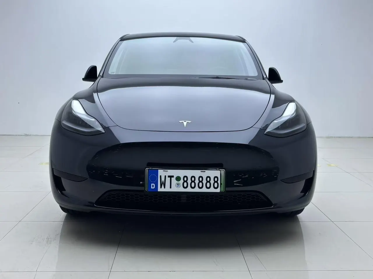 Tesla 2024 Model Y rear-wheel drive version automatic transmission 2