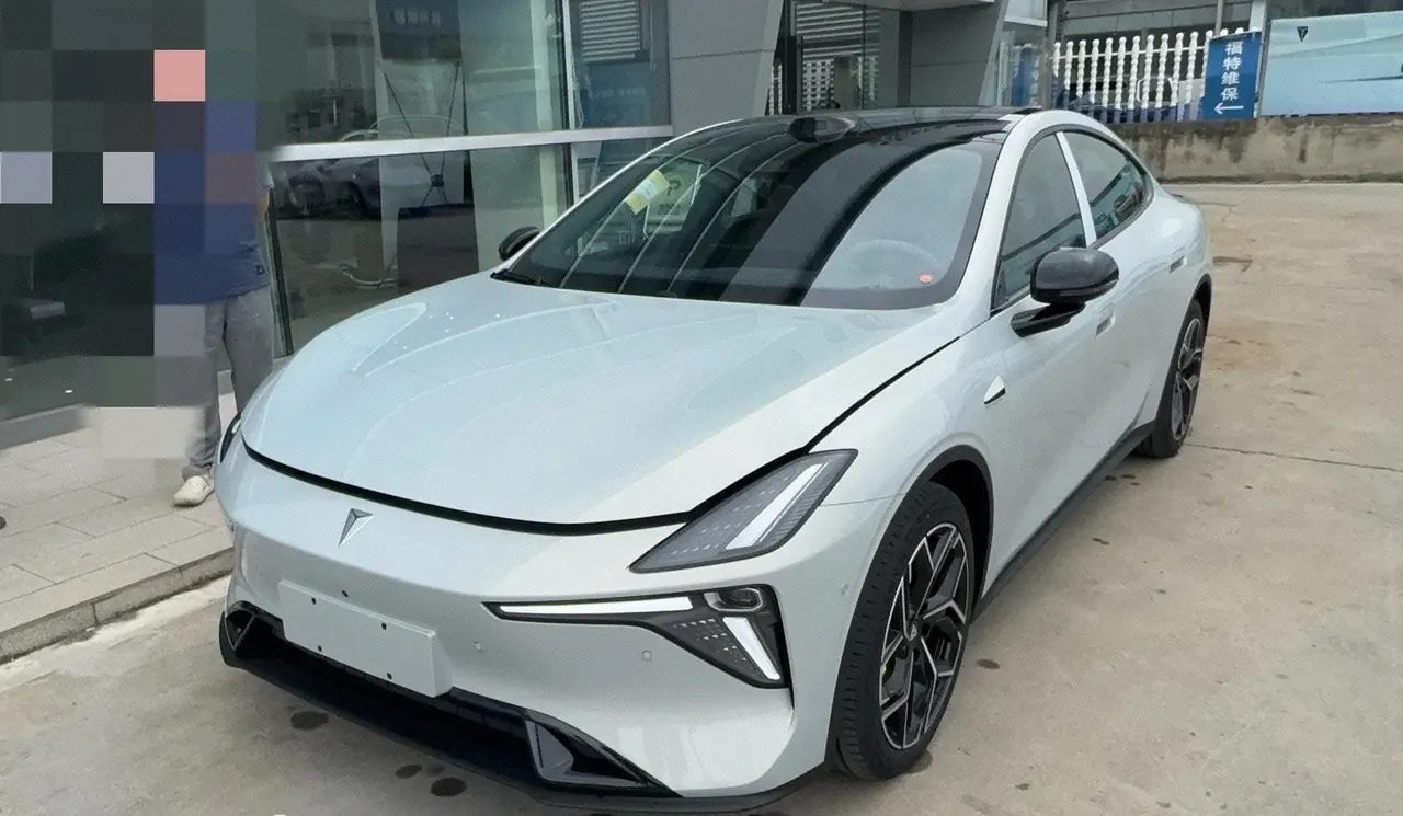 ChangAn Deepal 2026 L 06 560Ultra Laser Edition Automatic Gear - View 1