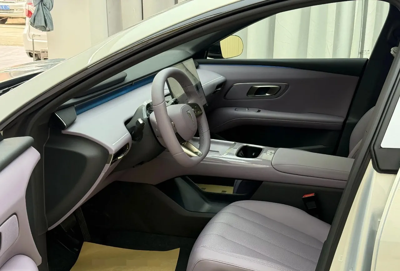 ChangAn Deepal 2026 L 06 560Ultra Laser Edition Automatic Gear 2