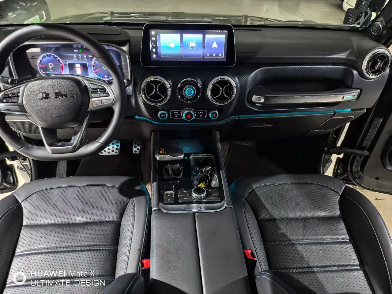 Beijing 2023 BJ40 2.0T 4-wheel drive city hunter version chivalrous automatic gear 7