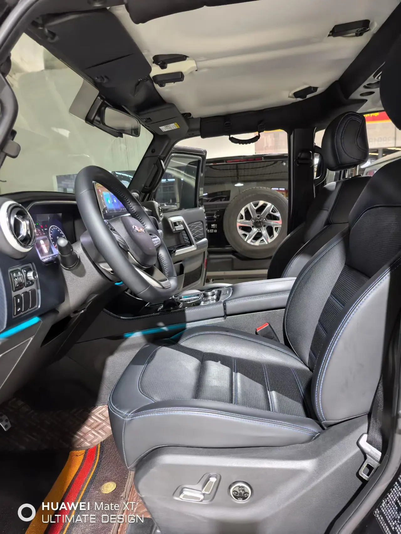 Beijing 2023 BJ40 2.0T 4-wheel drive city hunter version chivalrous automatic gear 8