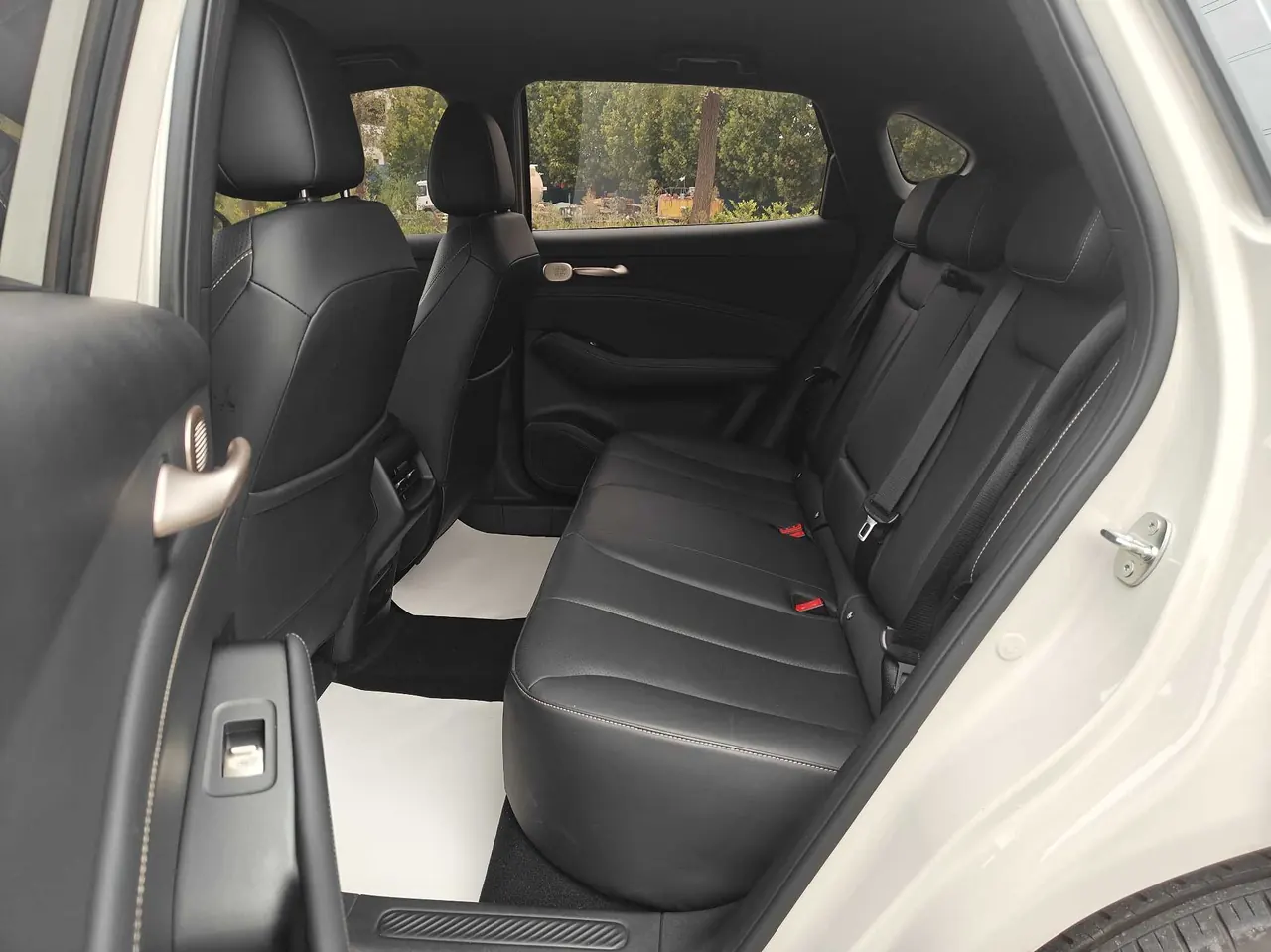 BaoJun 2024 Cloud Sea 600km Pure Electric Edition Automatic Gear 11