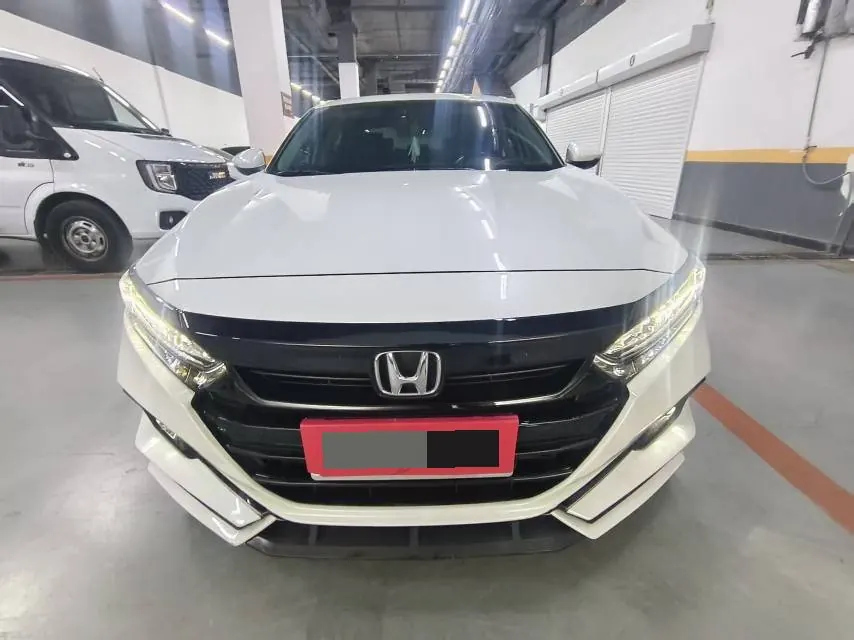 Honda 2022 10th Generation Accord 1.5T Stepless 260TURBO Deluxe Automatic Gear 2