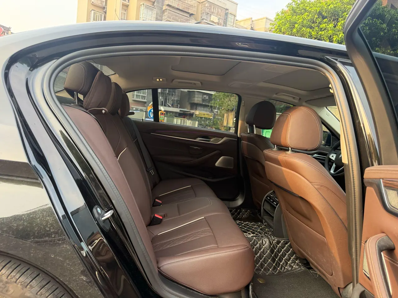 BMW 5 Series 2022 530Li 2.0T Leading Luxury Suit (Change 2) Automatic Gear 10