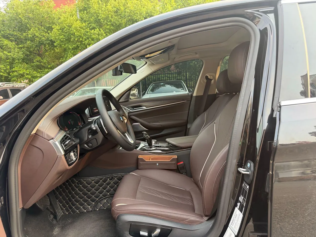 BMW 5 Series 2022 530Li 2.0T Leading Luxury Suit (Change 2) Automatic Gear 6