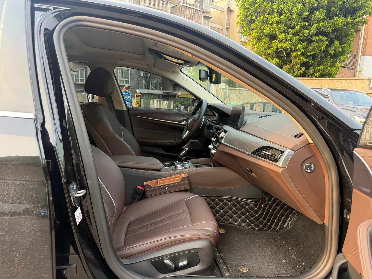 BMW 5 Series 2022 530Li 2.0T Leading Luxury Suit (Change 2) Automatic Gear 9
