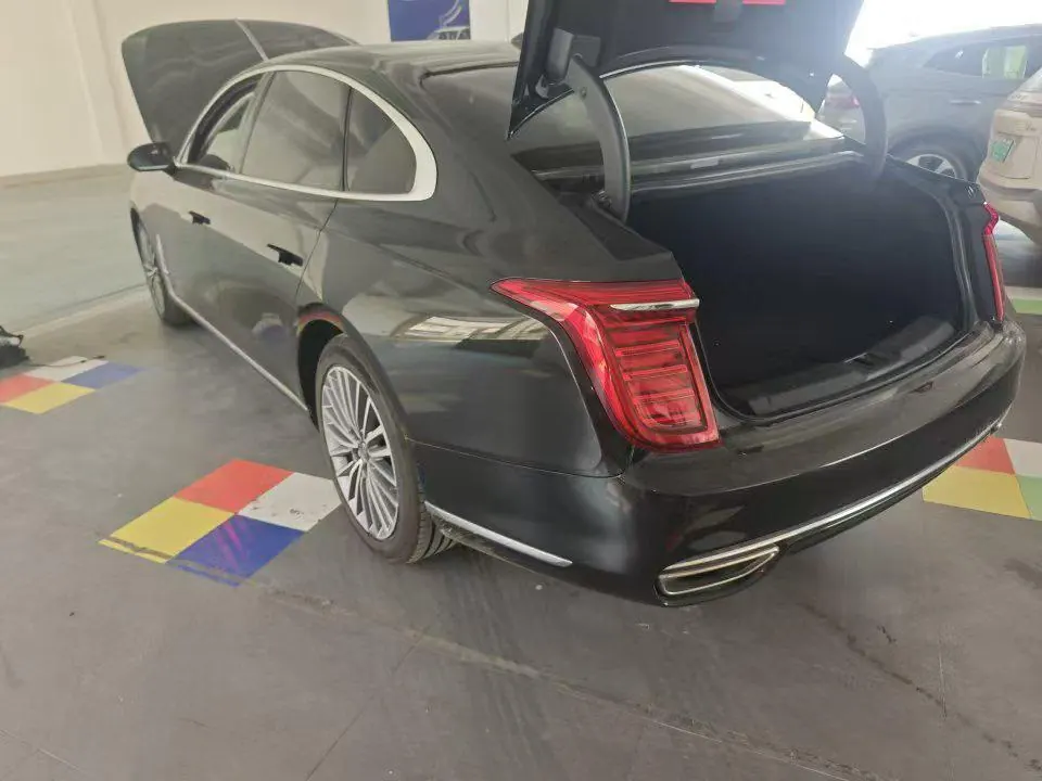 HongQi 2020 H9 48V 2.0T Zhilian Flag Edition Automatic Gear 4