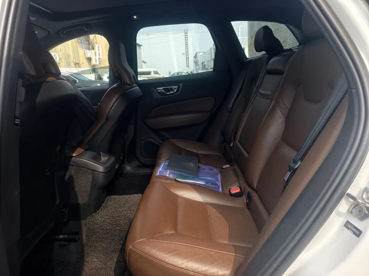 Volvo 2020 XC60 2.0T T5 4-wheel drive smart luxury automatic gear 2