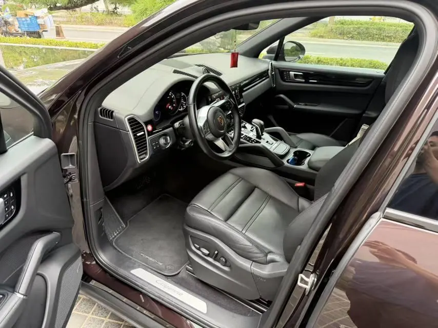 Porsche Cayenne (Imported) 2022 Cayenne 3.0T Platinum Edition Automatic Gear 3