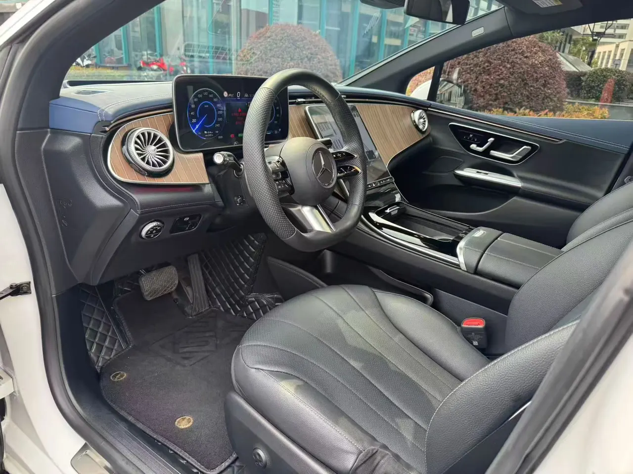 Mercedes Benz 2022 EQE 350 EQE 350 Deluxe Edition Automatic 4