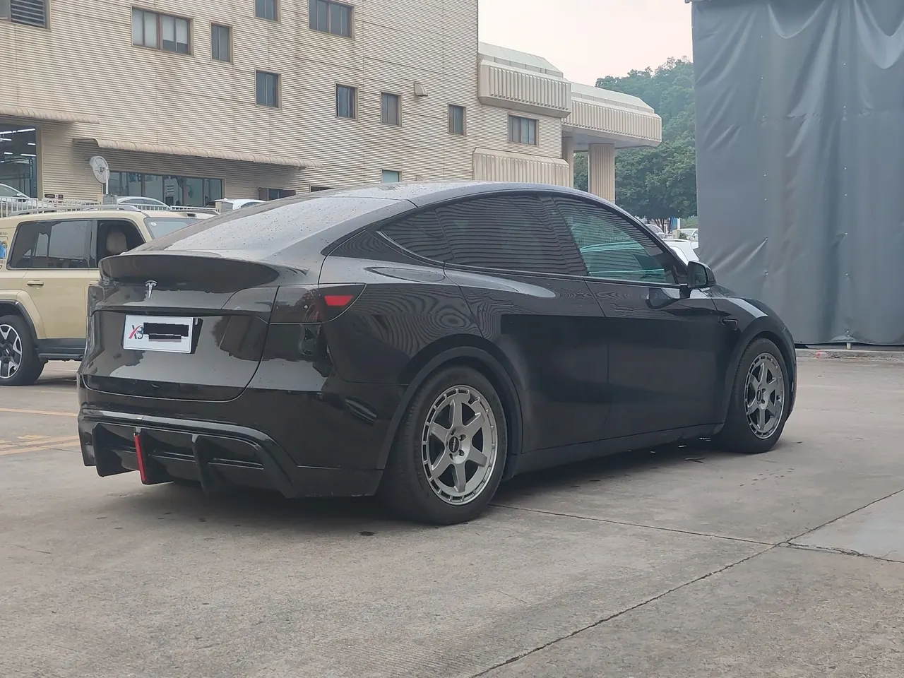 Tesla 2022 Model Y rear-wheel drive version (facelift) automatic gear 3