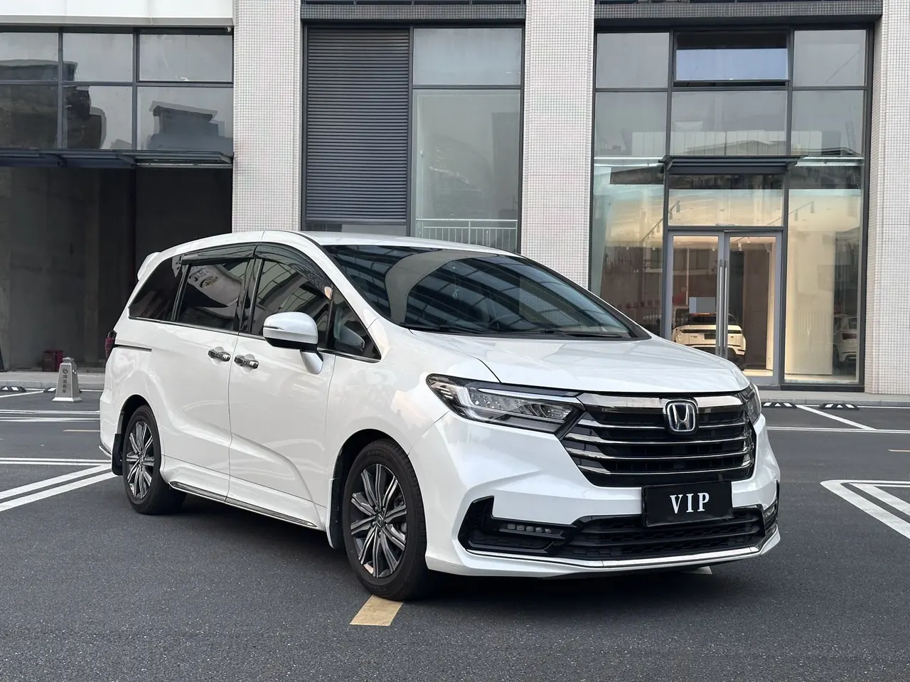 Honda 2022 Odyssey Hybrid 2.0 Stepless Sharp and Pleasant Edition Automatic Gear 3