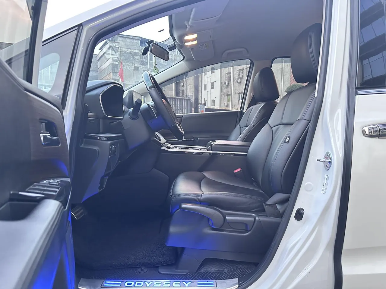 Honda 2022 Odyssey Hybrid 2.0 Stepless Sharp and Pleasant Edition Automatic Gear 4