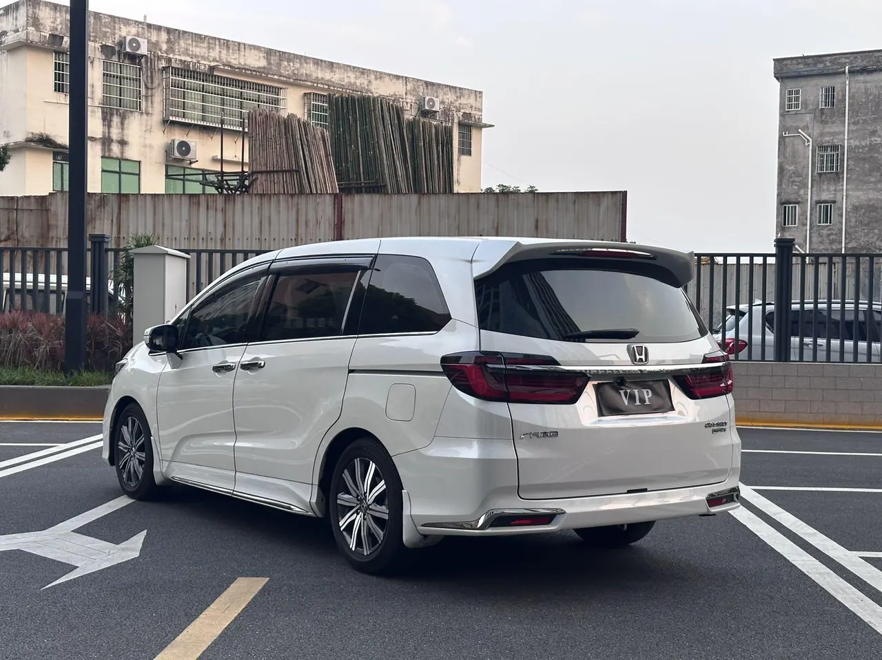 Honda 2022 Odyssey Hybrid 2.0 Stepless Sharp and Pleasant Edition Automatic Gear 7