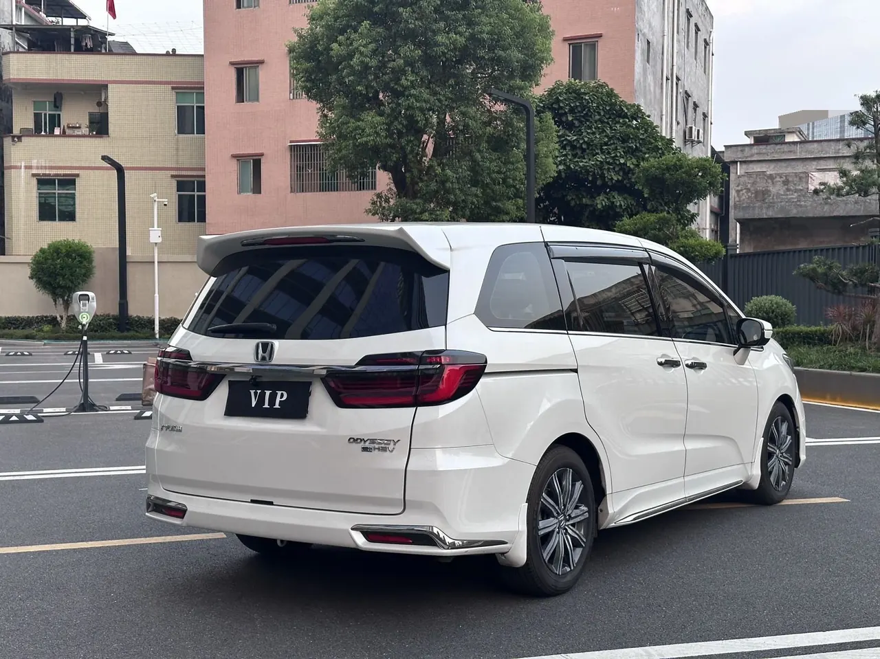 Honda 2022 Odyssey Hybrid 2.0 Stepless Sharp and Pleasant Edition Automatic Gear 9