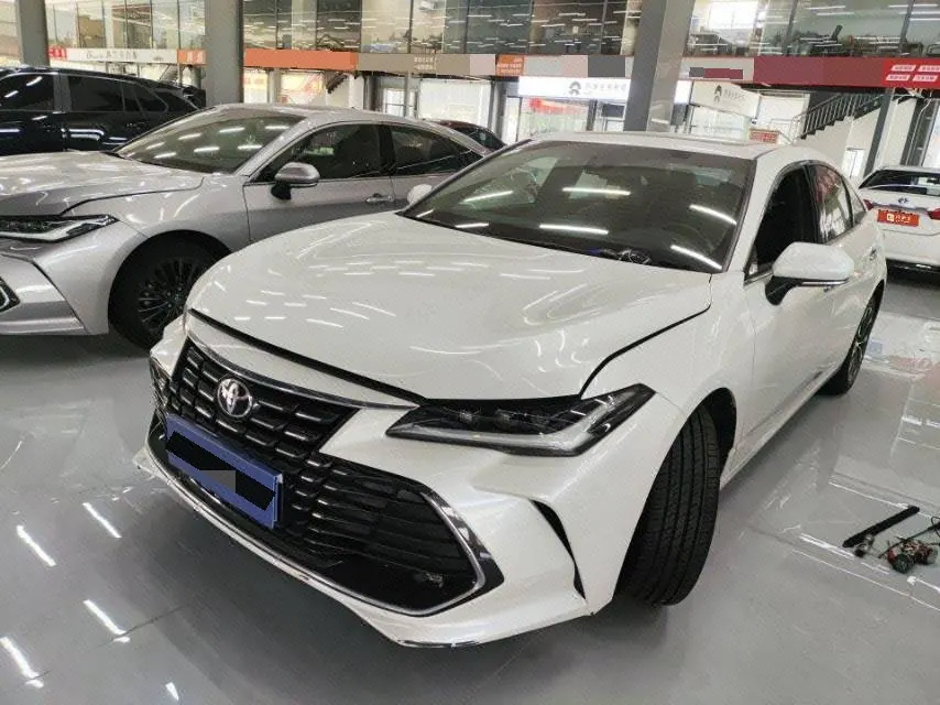 Открыть галерею: Toyota 2022 Asian Dragon 2.0 Stepless Deluxe Edition Automatic Gear
